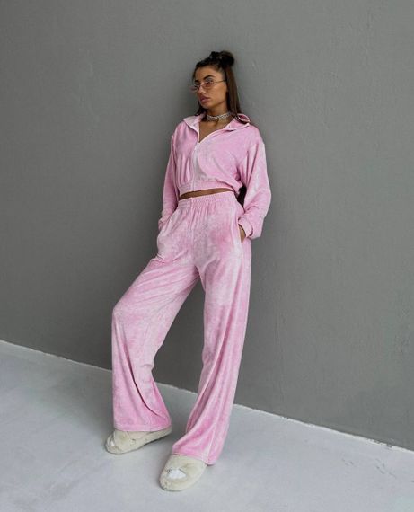 Женский велоровый спортивный костюм двойка с укороченной кофтой BF862 цвет розовый, размер 46/48