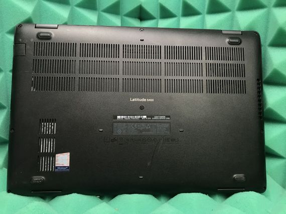 Ультрабук Б-класс Dell Latitude 5400 / 14" (1920x1080) IPS / Intel Core i5-8265U (4 (8) ядра по 1.6 - 3.9 GHz) / 8 GB DDR4 / 256 GB SSD / Intel UHD Graphics 620 / WebCam / USB 3.1 / HDMI / Windows 10 б/у | Зображення 8