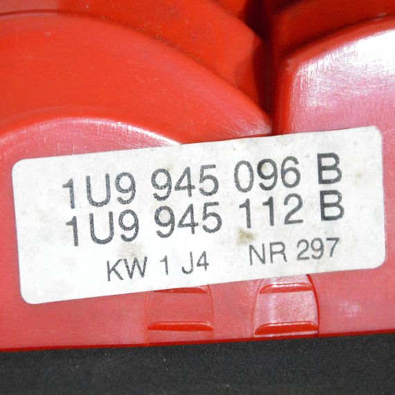 Ліхтар задній правий Skoda Octavia Tour 1998-2010 універсал Фара стоп задня права Шкода Октавія Тур 1U9945096B | Зображення 1