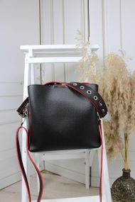 Невелика жіноча сумка крос-боді Чорна з червоним