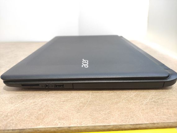 Ноутбук Acer Aspire ES1-533 / 15.6" (1366x768) TN / Intel Pentium N4200 (4 ядра по 1.1 - 2.5 GHz) / 4 GB DDR3 / 256 GB SSD / Intel HD Graphics 505 / WebCam б/у | Зображення 3