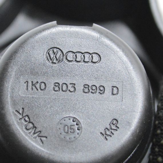 Болт кріплення запасного колеса VW Volkswagen Passat B6 фіксатор запаски Фольксваген Пассат б6 1K0803899D | Зображення 3