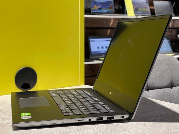 Игровой ноутбук Б-класс Dell Vostro 5490 / 14" (1920x1080) IPS / Intel Core i5-10210U (4 (8) ядра по 1.6 - 4.2 GHz) / 8 GB DDR4 / 120 GB SSD / nVidia GeForce MX230, 2 GB GDDR5, 64-bit / WebCam б/у | Зображення 3