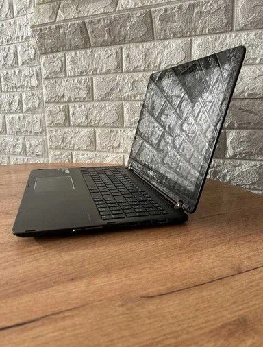 Ноутбук Сенсорний Asus Q534U x360 15,6"4K IPS i7 7500U 16Gb SSD 256Gb GTX 950M Б/У | Зображення 3