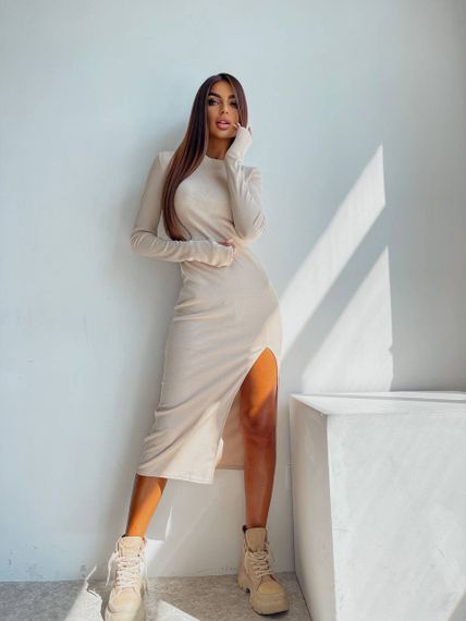 Женское длинное платье в рубчик со шнуровкой IM067 размер 42/46 цвет бежевый | Зображення 3