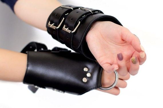 Манжети для підвісу за руки Art of Sex – Kinky Hand Cuffs For Suspension, чорні, натуральна шкіра Sex Aura | Зображення 5