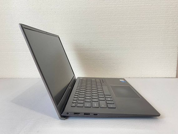 Ультрабук Б-класс Dell Vostro 5402 / 14" (1920x1080) TN / Intel Core i5-1135G7 (4 (8) ядра по 2.4 - 4.2 GHz) / 8 GB DDR4 / 512 GB SSD M.2 / Intel Iris Xe Graphics / WebCam б/у | Зображення 7
