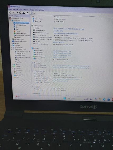 Ноутбук Terra Mobile 1542K / 15.6" (1920x1080) TN / Intel Core i7-7700T (4 (8) ядра по 2.9 - 3.8 GHz) / 16 GB DDR3 / 500 GB SSD / Intel HD Graphics 630 / WebCam / DVD-ROM б/в | Зображення 8