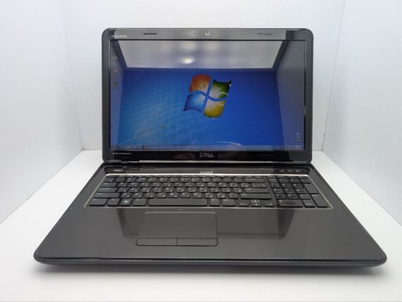 Ноутбук Dell Inspiron N7110 / 17.3" (1600x900) TN / Intel Core i3-2350M (2 (4) ядра по 2.3 GHz) / 8 GB DDR3 / 1000 GB HDD / Intel HD Graphics 3000 / WebCam / DVD-ROM б/у | Зображення 1