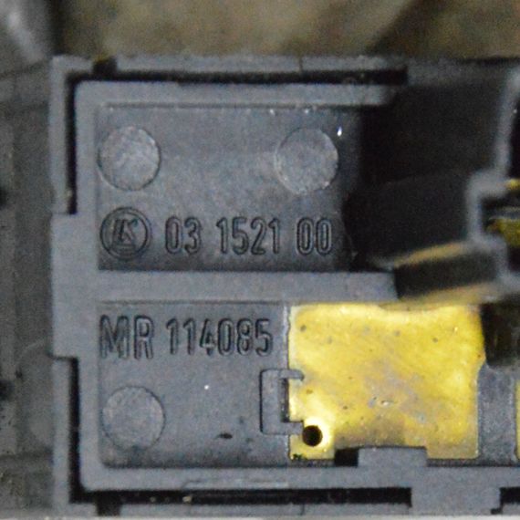 Кнопка включення протитуманних фар Mitsubishi Carisma 1995-2004 Вмикач ПТФ Мітсубісі MR114085 | Зображення 2