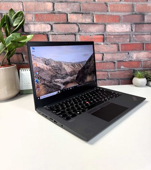 Ультрабук Lenovo ThinkPad T14s Gen 2 / 14" (1920x1080) IPS Touch / Intel Core i5-1135G7 (4 (8) ядра по 4.2 GHz) / 16 GB DDR4 / 256 GB SSD / Intel Iris Xe Graphics / WebCam б/у | Зображення 4