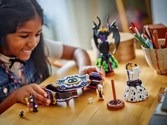 Конструктор LEGO Disney Classic Сукні Малефісенти та Лютелли де Віль 43262 | Зображення 3