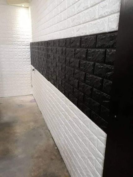 3D панель самоклеящая Обои под декоративный кирпич Самоклейка 3Д Черный 700х770х7 мм | Зображення 4