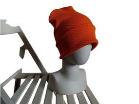 Трикотажная шапка onesize унисекс женская мужская двойная с отворотом демисезонная в рубчик оранжевый
