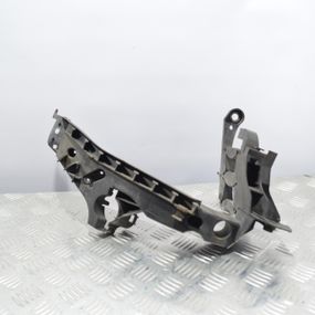 Кронштейн передньої правої фари Audi A4 B8 2007-2015 Кріплення правої фари Ауді а4 б8 8K0805608A