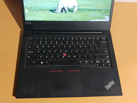 Ультрабук Б-класс Lenovo ThinkPad E485 / 14" (1366x768) TN / AMD Ryzen 7-2700U (4 (8) ядра по 2.8 - 3.8 GHz) / 8 GB DDR4 / 120 GB SSD / AMD Radeon Vega 8 Graphics / WebCam б/у | Зображення 4