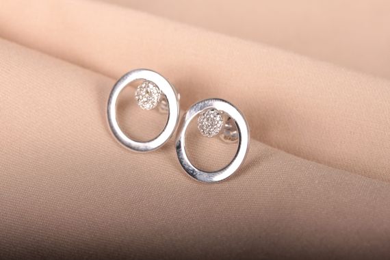 Сережки пуссеты из белого золота