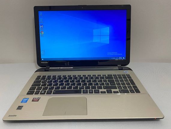 Ноутбук Б-класс Toshiba Satellite L50-B-1DR / 15.6" (1366x768) TN / Intel Core i5-4200U (2 (4) ядра по 1.6 - 2.6 GHz) / 8 GB DDR3 / 128 GB SSD / AMD Radeon R5 M230, 2 GB DDR3, 64-bit / WebCam б/у | Зображення 1