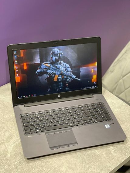 Мобильная рабочая станция HP zBook 15 G3 / 15.6" (1920x1080) IPS / Intel Core i7-6700HQ (4 (8) ядра по 2.6 - 3.5 GHz) / 16 GB DDR4 / 512 GB SSD / nVidia Quadro M1000M, 2 GB DDR3, 128-bit / Fingerprint / WebCam б/у | Зображення 1