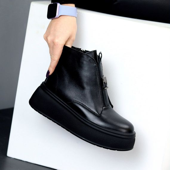 Молодіжні чорні зимові черевики натуральна шкіра на платформі 37