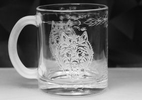 Подарункова чашка для чаю кави 320 мл з гравіюванням Вовк Руни кругова