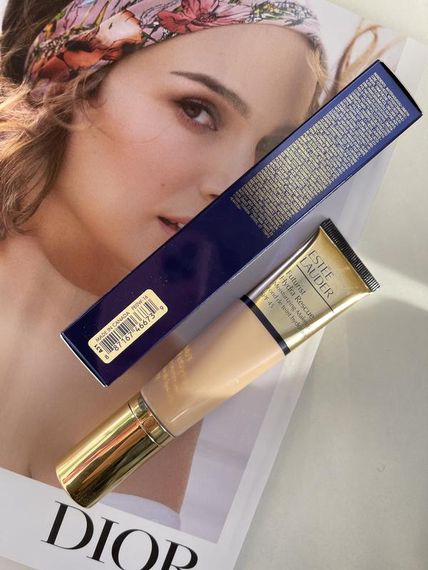 Тональний крем Estee Lauder Futurist Hydra Rescue - 1N2 Ecru (35 ml)