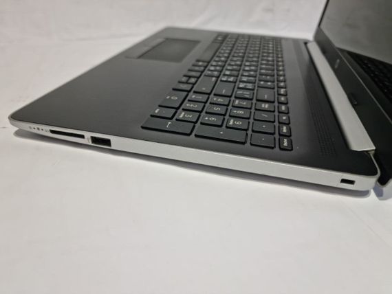 Ультрабук Б-класс HP Notebook - 15-da0072ns / 15.6" (1366x768) TN / Intel Core i7-8550U (4 (8) ядра по 1.8 - 4.0 GHz) / 8 GB DDR4 / 256 GB SSD + 1000 GB HDD / nVidia GeForce MX130, 2 GB GDDR5, 64-bit / WebCam б/у | Зображення 4