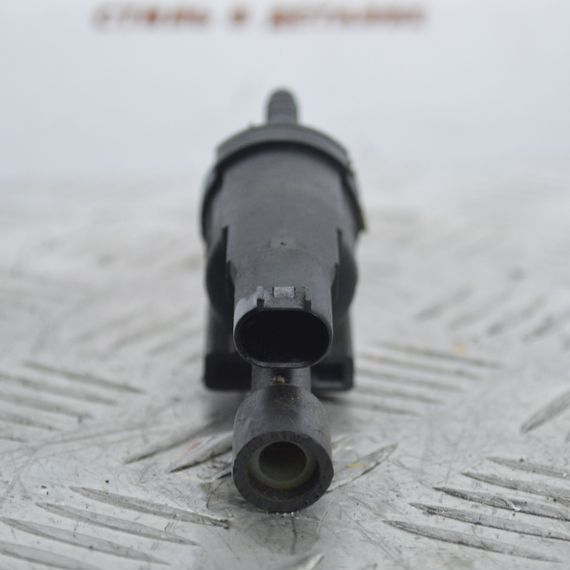 Клапан вакуумного управления Mercedes W202 W203 W210 W211 Sprinter Vito рециркуляции ОГ Мерседес 0025401497 | Зображення 2