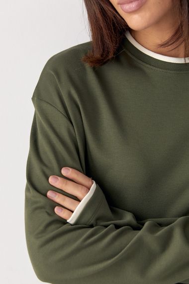 Жіночий лонгслів oversize з контрастною окантовкою по краях - хакі цвет, ONE SIZE (є розміри) | Зображення 3