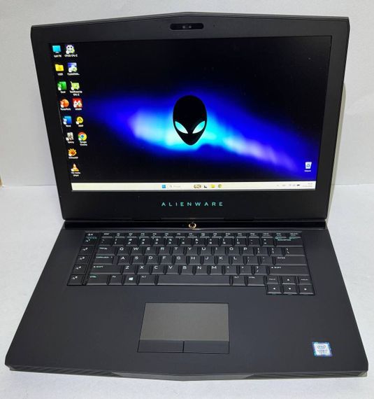 Ігровий ноутбук Dell Alienware 15 R3 / 15.6" (1920x1080) IPS / Intel Core i7-7700HQ (4 (8) ядра по 2.8 - 3.8 GHz) / 16 GB DDR4 / 256 GB SSD + 1000 GB HDD / nVidia GeForce GTX 1070, 8 GB GDDR5, 256-bit / WebCam б/в | Зображення 7
