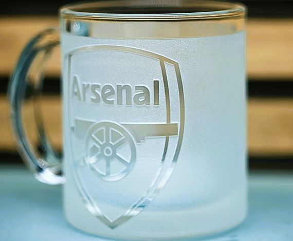 Скляна чашка 320 мл ФК  Арсенал Arsenal з гравіюванням подарунок для фаната  футбольна кружка | Зображення 2