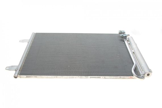 Радіатор кондиціонера VW Passat 05-14 CC 2.0TDI 11-16 58005323