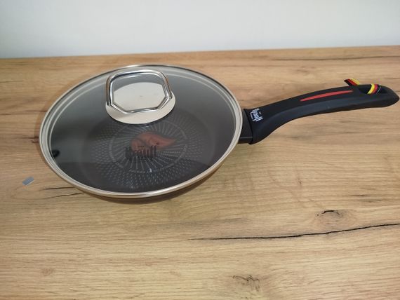 Сковорода антипригарна з кришкою Krauff Smart Fry 20 см 88-222-113 алюмінієва для всіх плит | Зображення 2