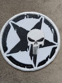 Шеврон череп