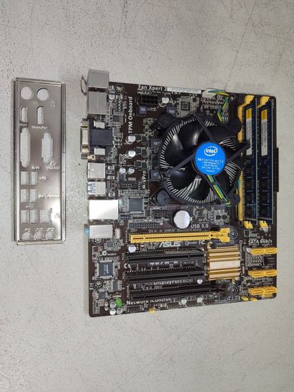 Комплект: материнская плата Asus Q87M-E / Intel Core i5-4570 (4 ядра по 3.2 - 3.6 GHz) / 8 GB DDR3 / Intel HD Graphics 4600 / Socket LGA1150 / Кулер BOX б/у | Зображення 2