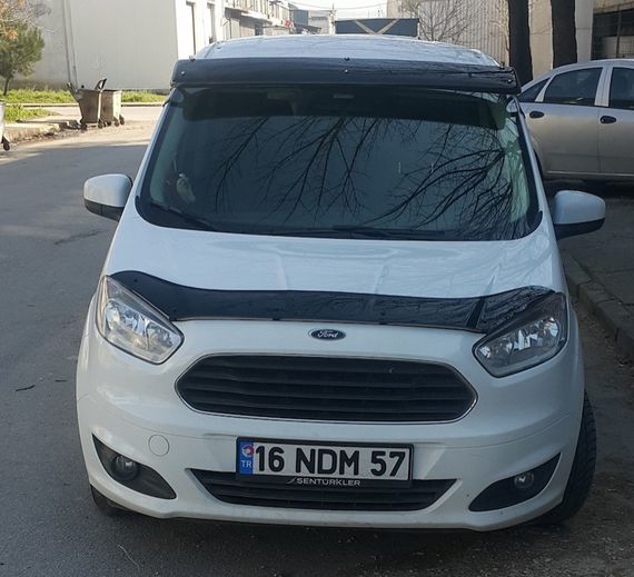 Козырек на лобовое стекло (черный глянец, 5мм) для Ford Courier 2014-2024 гг | Зображення 2