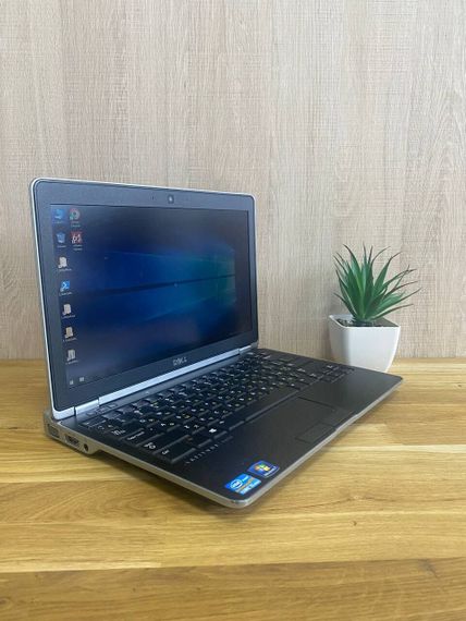 Нетбук Dell Latitude E6230 / 12.5" (1366x768) TN / Intel Core i5-3320M (2 (4) 2.6 - 3.3 GHz) / 8 GB DDR3 / 128 GB SSD / Intel HD Graphics 4000 / WebCam / VGA б/у | Зображення 2
