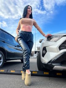 Женские джоггеры на флисе из эко кожи GF01690 цвет черный, размер 50/52